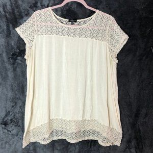 White Lace Sleeve Yolk & Hem Top Size 2x